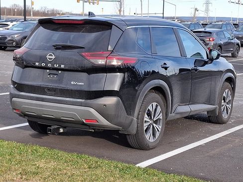 Used 2023 Nissan Rogue SV w/ SV Premium B Package image 7