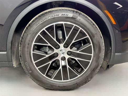 Used 2026 Porsche Macan 4 Electric AWD/4WD image 14