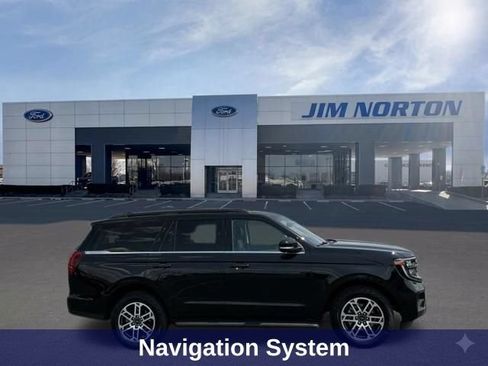 Used 2025 Ford Expedition Active AWD/4WD image 3