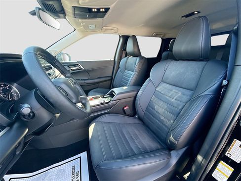 New 2026 Mitsubishi Outlander SE image 22