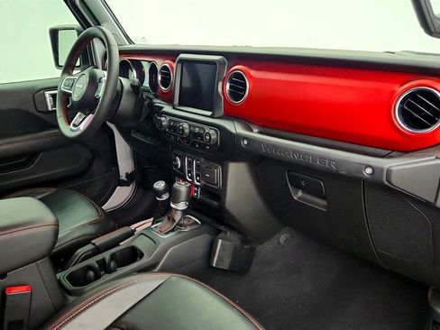 Used 2023 Jeep Wrangler Rubicon AWD/4WD image 24