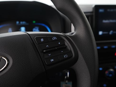 Certified 2026 Hyundai Venue SE FWD image 25