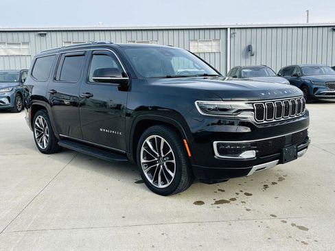 Used 2023 Jeep Wagoneer Series II w/ Convenience Group I image 2