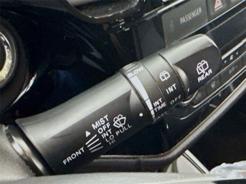 Used 2018 Mitsubishi Outlander SE image 5