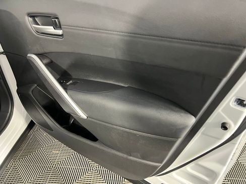 Used 2024 Toyota Corolla Cross XSE image 35