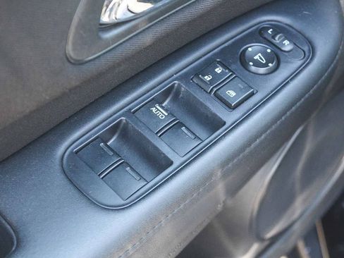 Used 2016 Honda HR-V LX image 27