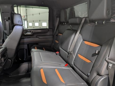 Used 2025 GMC Sierra 2500 AT4 w/ AT4 Premium Plus Package image 17