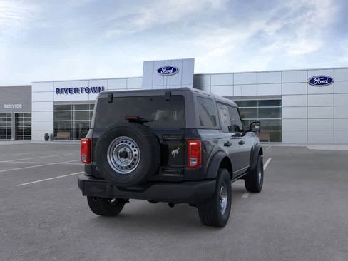 New 2025 Ford Bronco 4-Door image 8