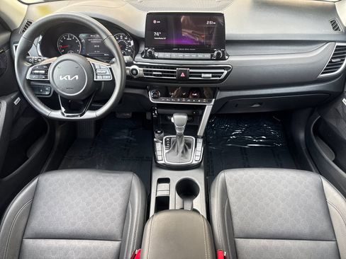 Certified 2022 Kia Seltos SX image 13