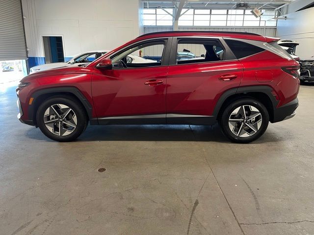 Used 2025 Hyundai Tucson SEL FWD image 6