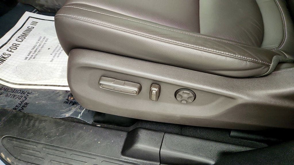 Used 2023 Honda Odyssey EX-L image 11