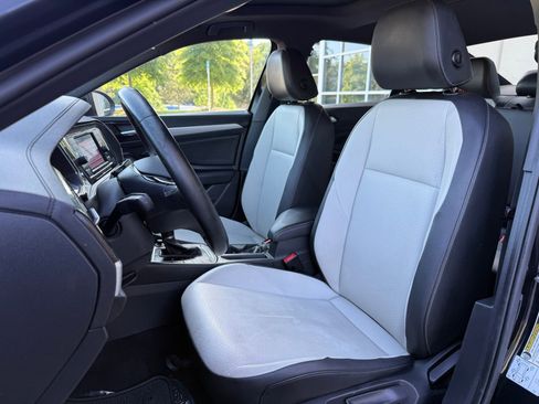 Used 2019 Volkswagen Jetta R-Line FWD image 37