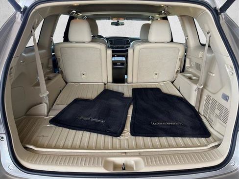 Used 2016 Toyota Highlander Limited FWD image 21