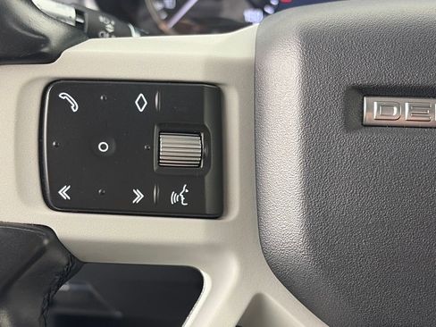 Used 2022 Land Rover Defender 110 image 17