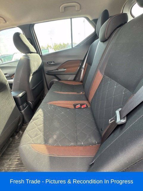 Used 2020 Nissan Kicks SR FWD image 17