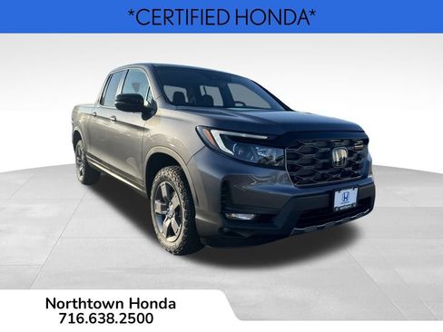 Used 2025 Honda Ridgeline TrailSport image 2