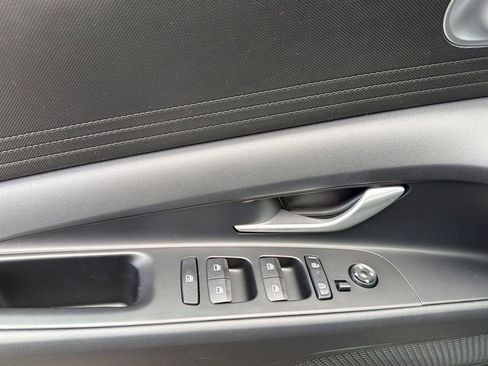 New 2026 Hyundai Elantra Hybrid FWD image 9