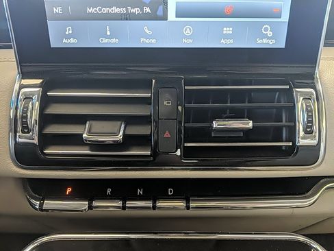 Used 2020 Lincoln Navigator Reserve w/ Luxury Package image 22