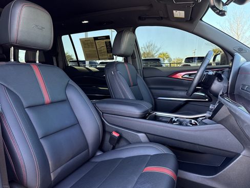 Certified 2024 Chevrolet Traverse RS image 45