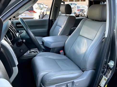 Used 2021 Toyota Sequoia Limited image 7