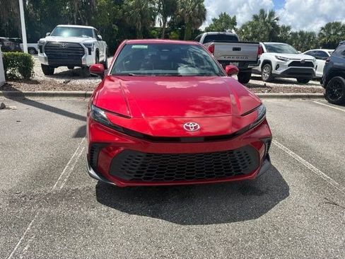 Used 2026 Toyota Camry SE FWD image 10