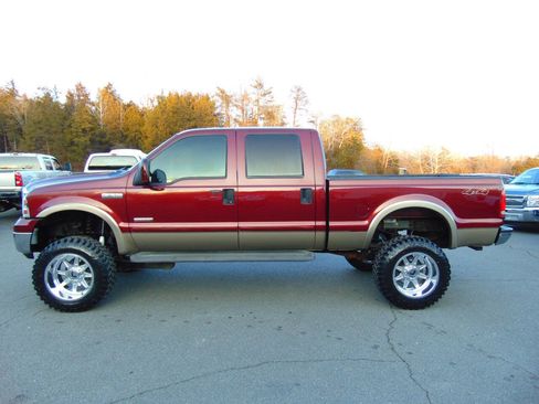 Used 2005 Ford F250 Lariat image 1