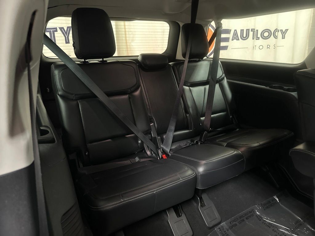 Used 2025 Ford Expedition Max Platinum AWD/4WD image 21