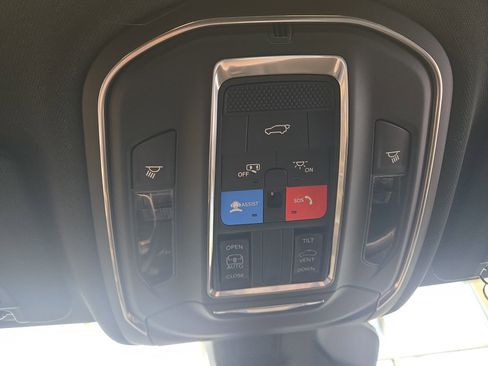New 2026 Jeep Grand Cherokee Altitude AWD/4WD image 14