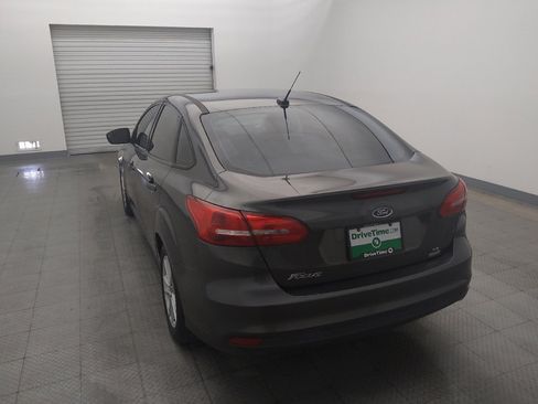 Used 2018 Ford Focus SE w/ Interior Protection Package FWD image 6