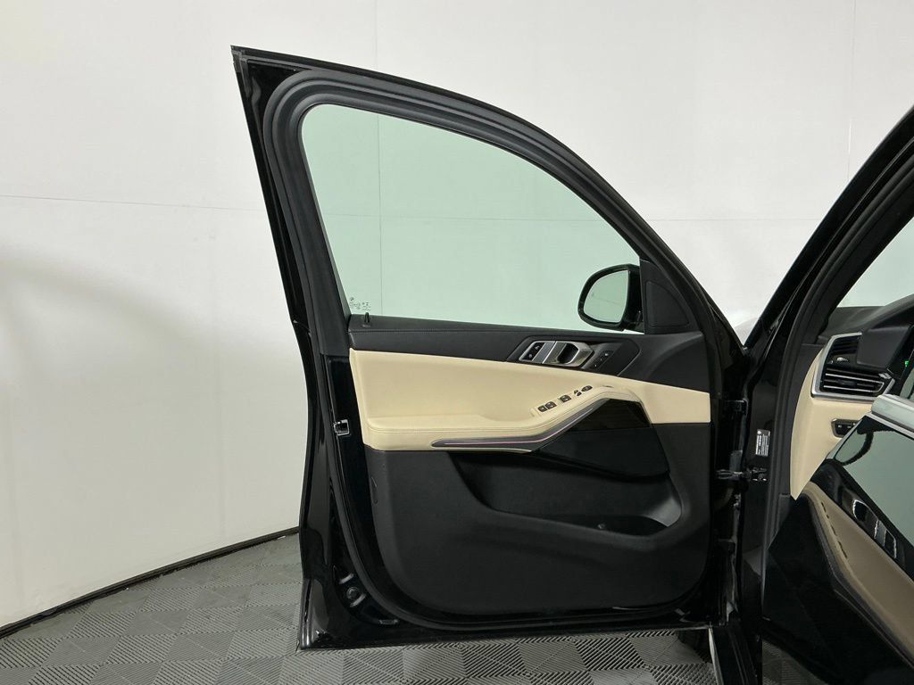 Used 2020 BMW X5 xDrive40i w/ Convenience Package AWD/4WD image 19