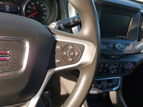 Used 2024 GMC Terrain SLE w/ Driver Convenience Package FWD image 27