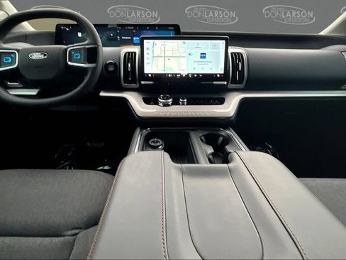 Certified 2025 Ford Expedition Active AWD/4WD image 11