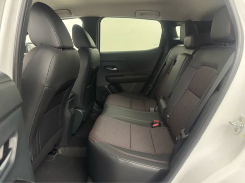 New 2026 Nissan Kicks SR image 10