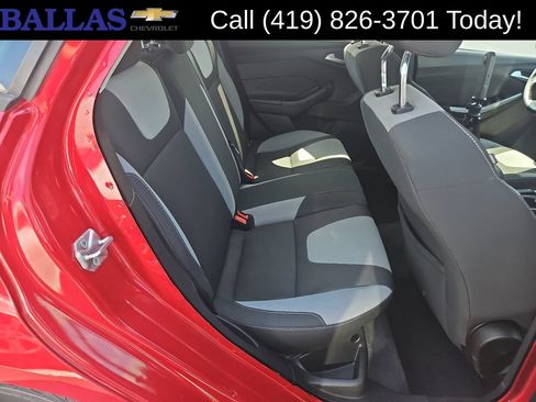 Used 2012 Ford Focus SE FWD image 25