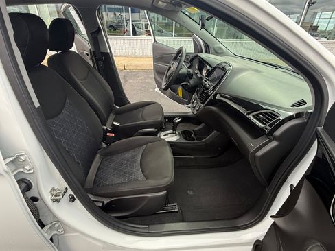 Used 2021 Chevrolet Spark LT image 11