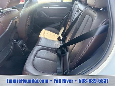 Used 2022 BMW X1 xDrive28i w/ Convenience Package AWD/4WD image 17