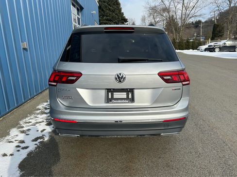 Used 2021 Volkswagen Tiguan SE image 9