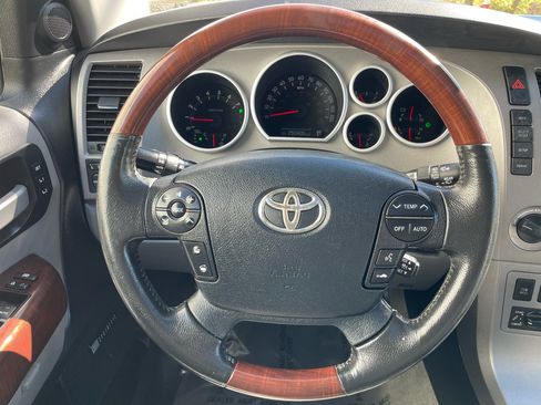 Used 2011 Toyota Sequoia Platinum image 23