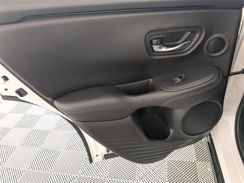 Used 2023 Honda HR-V EX-L image 26