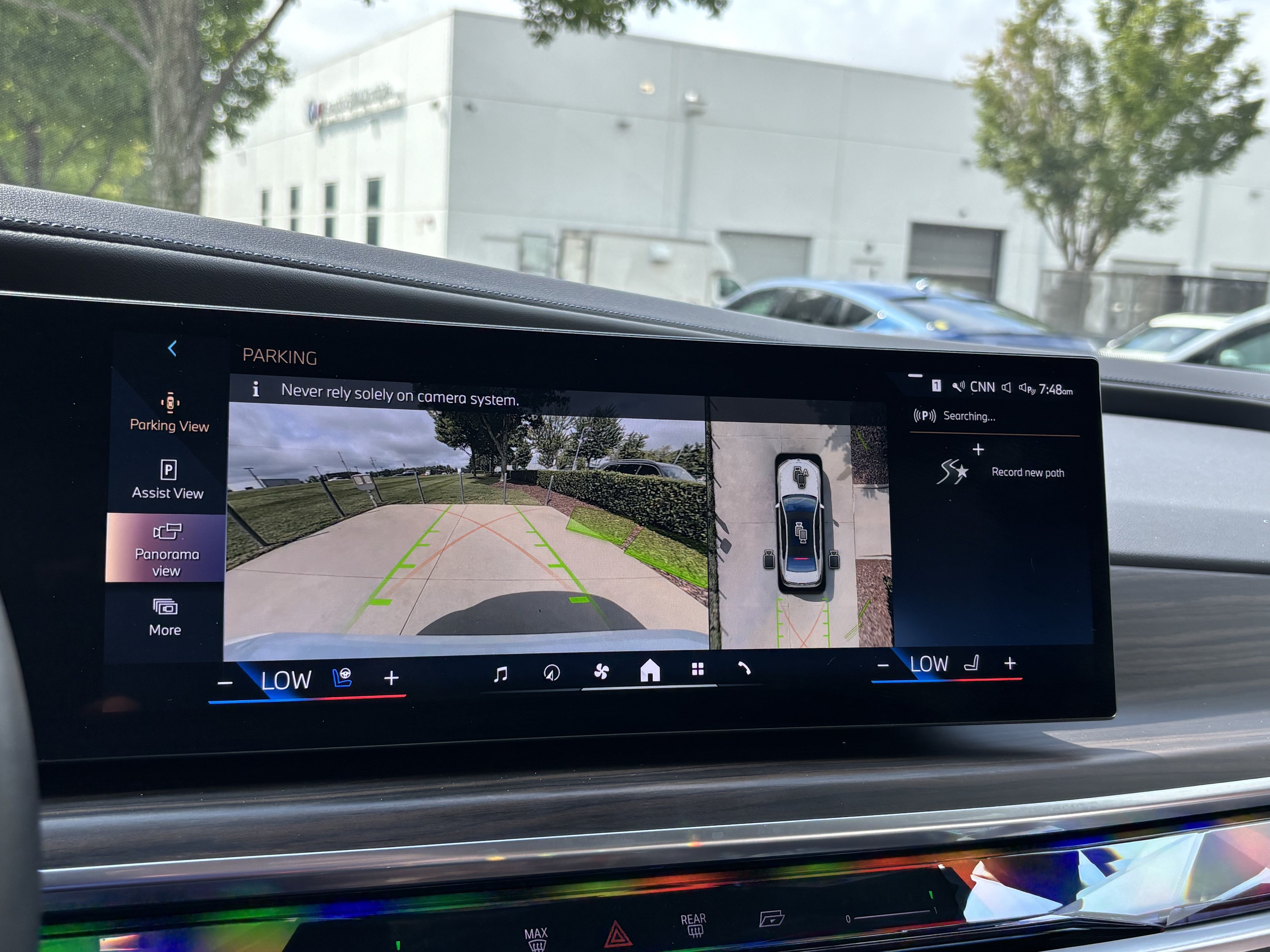 Certified 2024 BMW i7 xDrive60 AWD/4WD image 21