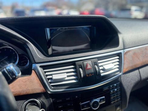 Used 2013 Mercedes-Benz E 350 Sedan image 21