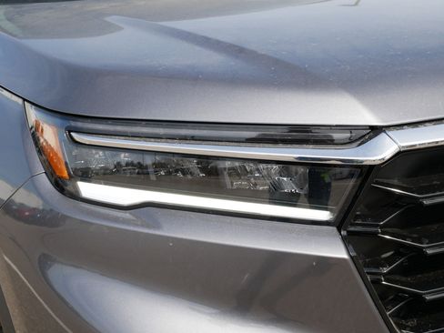 Certified 2025 Honda Pilot Touring image 16