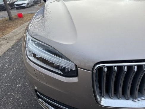 Used 2024 Volvo XC90 B6 Plus w/ Protection Package image 3