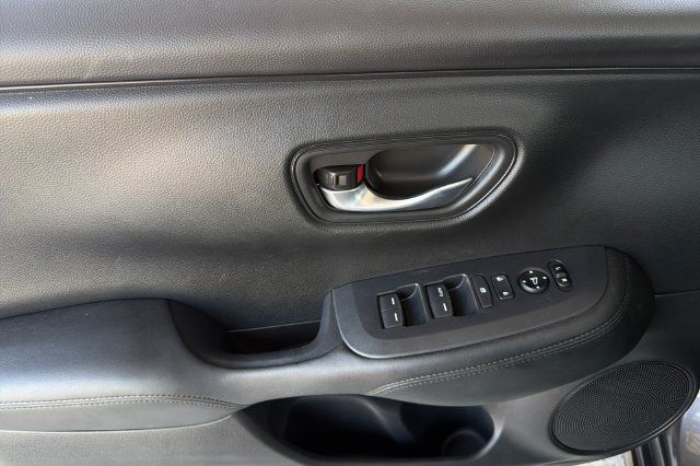Certified 2024 Honda HR-V LX image 12