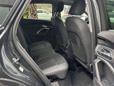 Used 2025 Audi Q5 Premium Plus w/ Premium Plus image 14