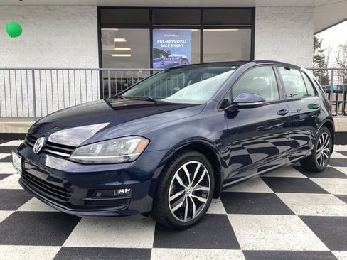 Used 2016 Volkswagen Golf SE w/ Lighting Package image 2