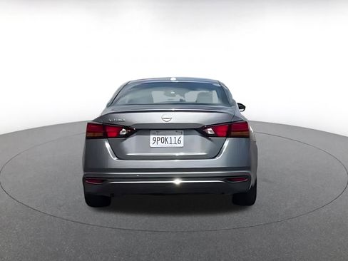 Used 2025 Nissan Altima 2.5 SV FWD image 10