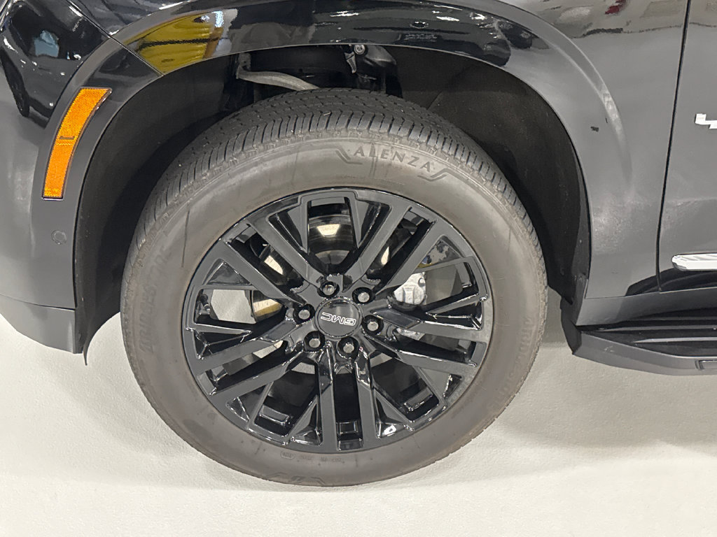 Used 2025 GMC Yukon Elevation w/ LPO, Floor Liner Package AWD/4WD image 8