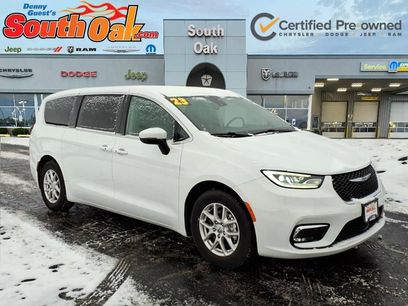 Certified 2023 Chrysler Pacifica Touring-L