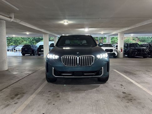 Used 2026 BMW X5 sDrive40i w/ Executive Package RWD image 5